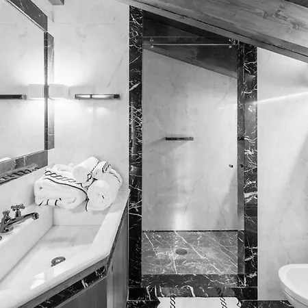 Spektakularna Hisa V Kranjski Gori Appartement